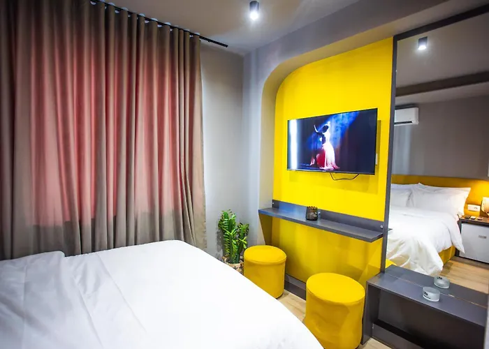 Double At The Bubbles Jacuzzi Hotel Tirana