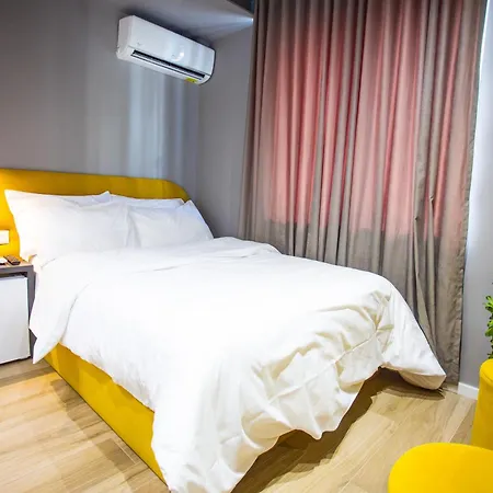 Double At The Bubbles Jacuzzi 3* Tirana