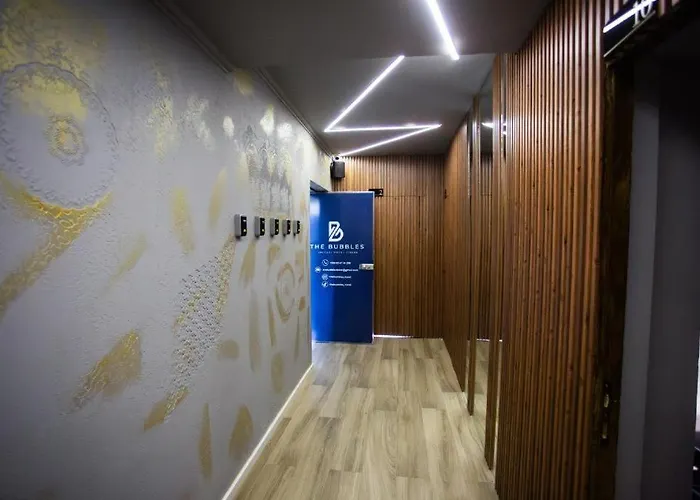 Hotel Double At The Bubbles Jacuzzi